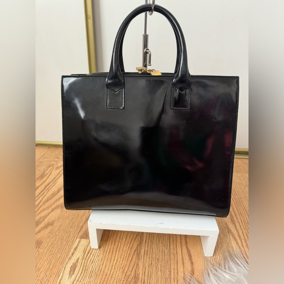 Givenchy patent leather handbag - Picture 4 of 7